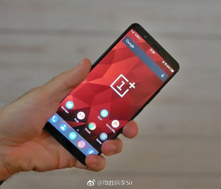 Fotografía filtrada en la red social Weibo sobre el frente del hipotético OnePlus 5T.