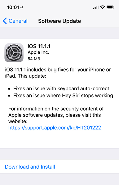 Captura de pantalla mostrando al disponibilidad de la versión 11.1.1 de iOS. 