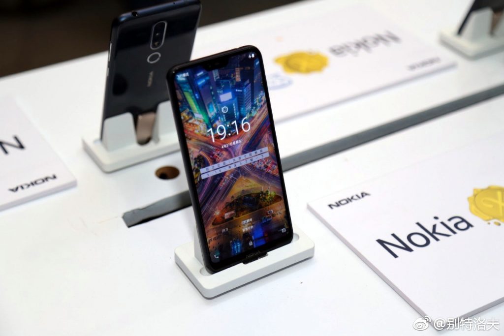 Fotografía en vivo del frente del Nokia X a anunciarse el 16 de mayo.