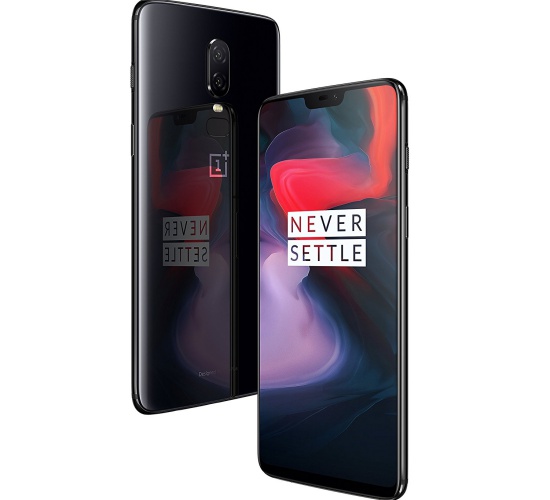 Render filtrado del frente y dorso del OnePlus 6.