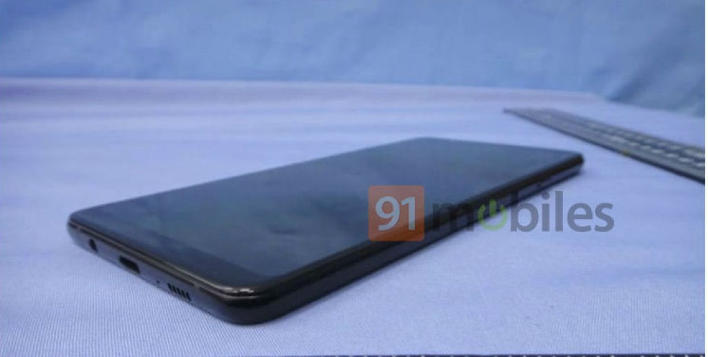 Fotografía filtrada del frente, arista inferior y derecha del Samsung Galaxy A9 Star.