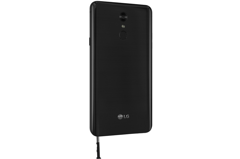 Render oficial dorsal del LG Stylo 4 negro con su lápiz inteligente sobresaliendo.