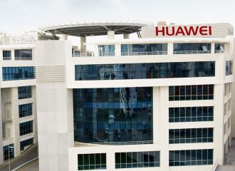 Huawei estaría pensando en lanzar un foldable con tapa