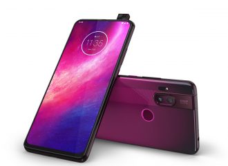 Este es el Motorola One Hyper oficial con cámara frontal periscópica