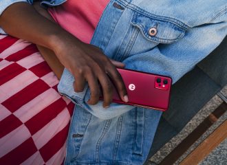 Motorola Moto G32 se filtra con fotos de prensa en todos sus colores