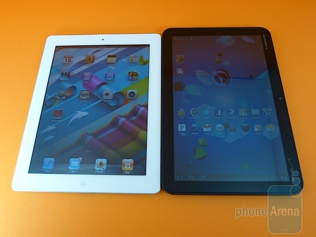 Apple iPad 2 vs Motorola XOOM pantalla
