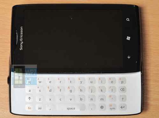 Sony Ericsson Julie Windows Phone 7