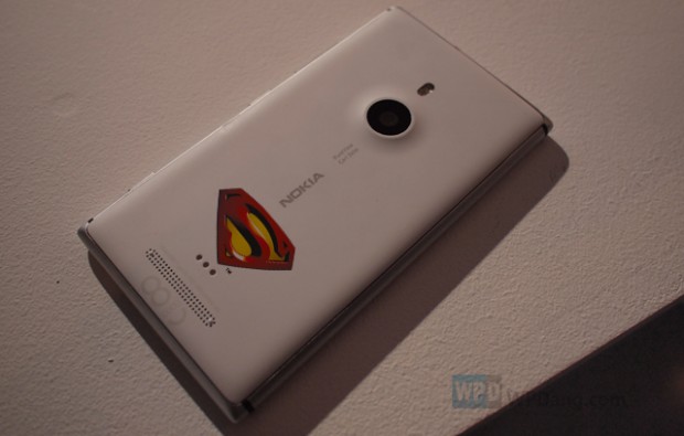 Nokia Lumia 925 edición superman