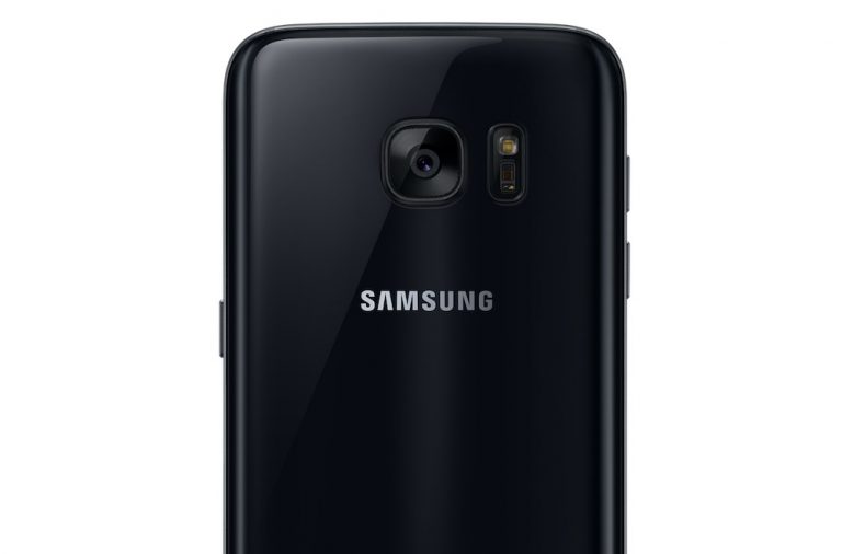 Samsung lanzaría al Galaxy S7 en negro brillante para competir con el iPhone