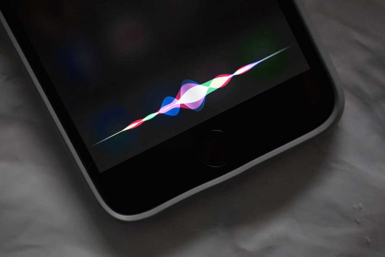 Apple planea competir con Amazon Echo dándole soporte físico a Siri