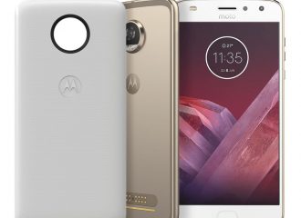 Así se ve el Motorola Moto Z2 Play en las manos de un usuario