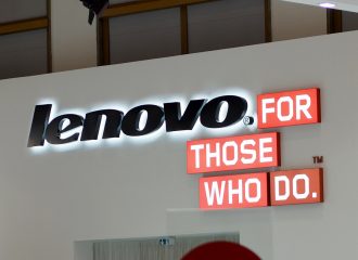 Lenovo arroja la primera piedra: teasers oficiales agresivos del Lenovo S5 Pro