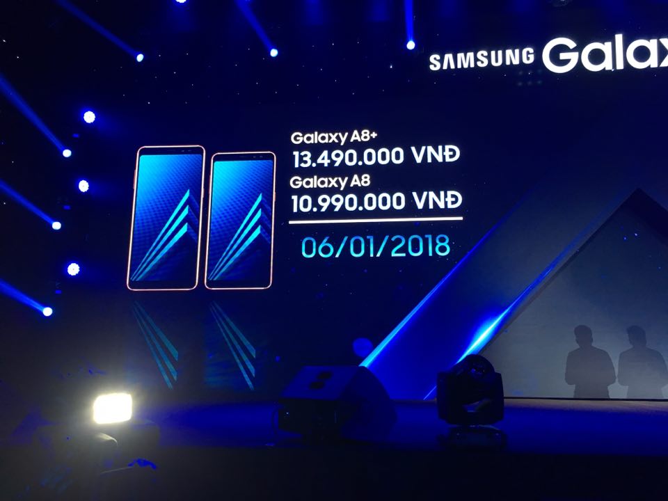 Fotografía de la diapositiva de la fecha de lanzamiento del Samsung Galaxy A8/A8+ (2018).