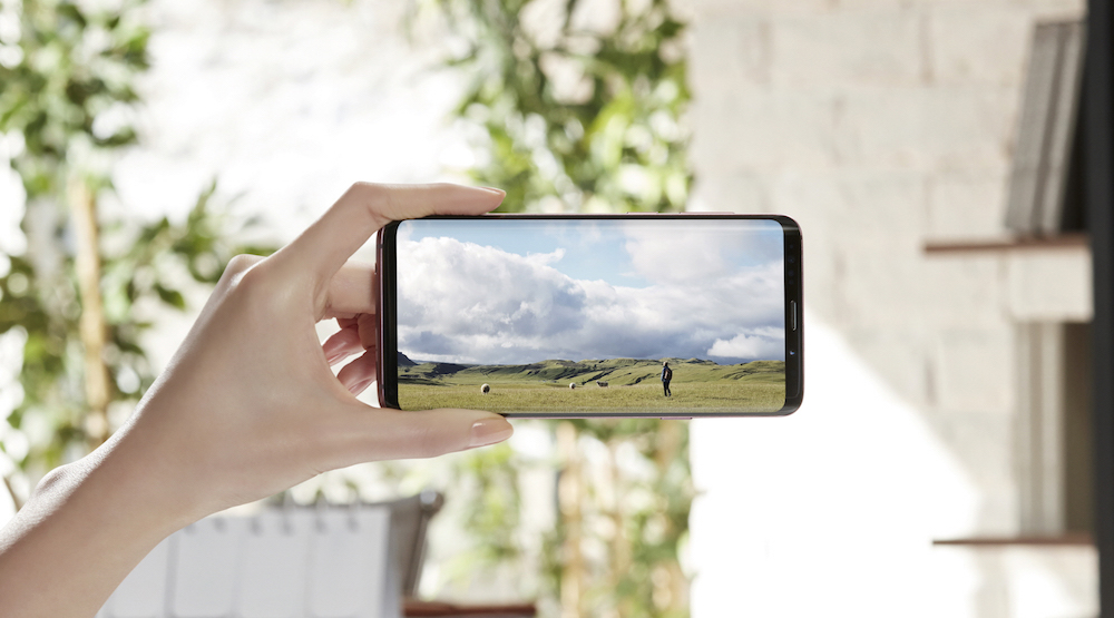 Render publicitario oficial del Samsung Galaxy S9/S9+ en su variante color negro. 