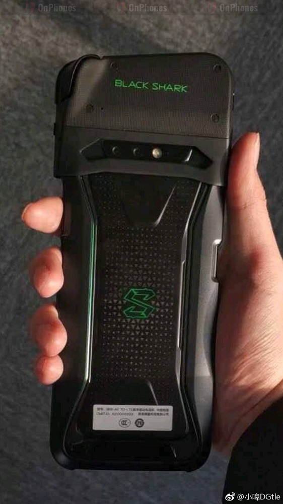 Fotografía filtrada del supuesto dorso del Xiaomi Black Shark, su smartphone de gaming.