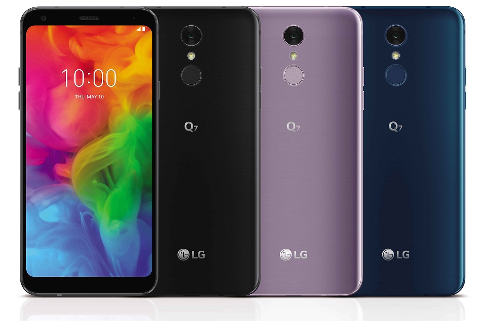 Render oficial del frente y dorso del LG Q7 en todas sus variantes de color. 