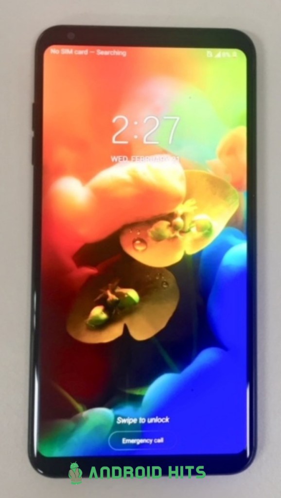 Fotografía filtrada del supuesto frente del LG V35 ThinQ. 