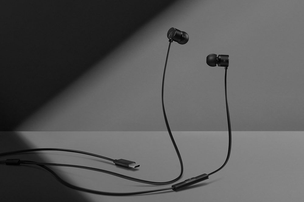 Nuevos auriculares in-ear de OnePlus que se conectan en el puerto USB tipo C.