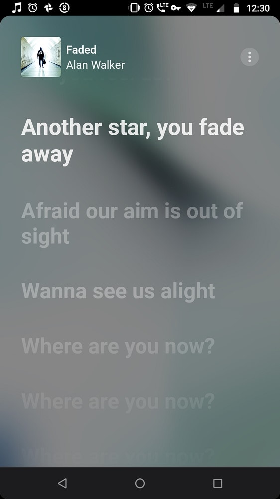 Captura de pantalla de la función Live Lyrics en Apple Music para Android.