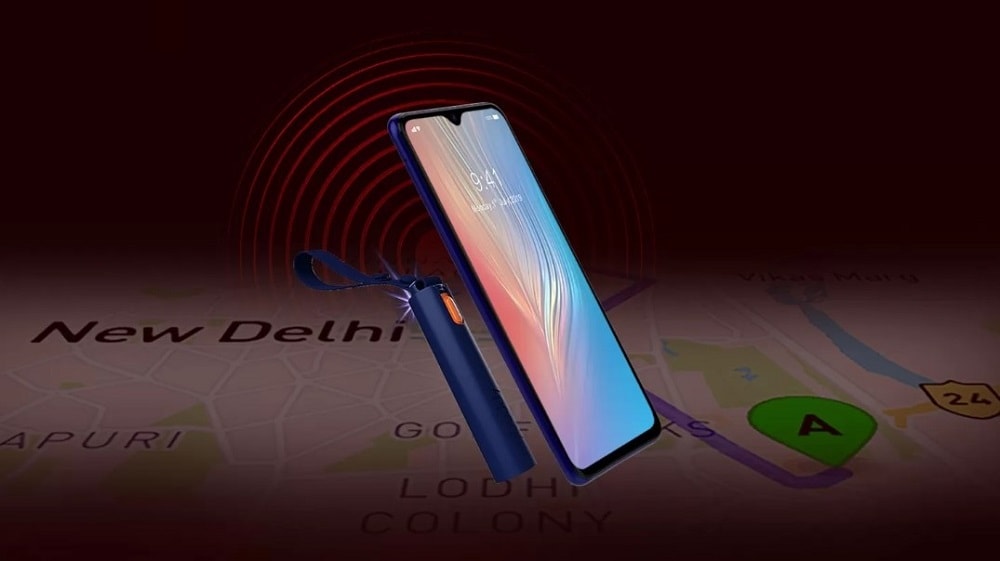 Render publicitario del HTC Wildfire X con su accesorio de batería portátil.