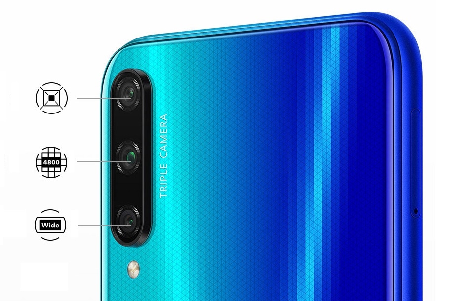 Breve detalle de las características de la cámara dorsal triple del Huawei Honor Play 3.