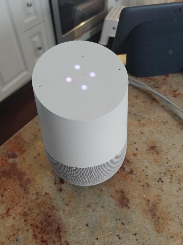 Google Home alcanzado por la defectuosa actualización de firmware.