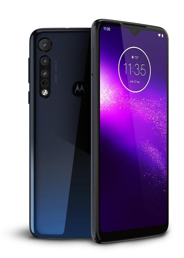 Diseño frontal y dorsal del Motorola One Macro color Space Blue.
