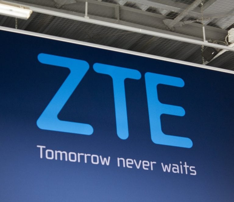 ZTE lanzaría el primer smartphone del mundo con cámara intra-display