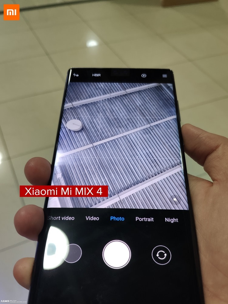 Foto filtrada del frente del Xiaomi Mi Mix 4 con cámara frontal dual intra-display.