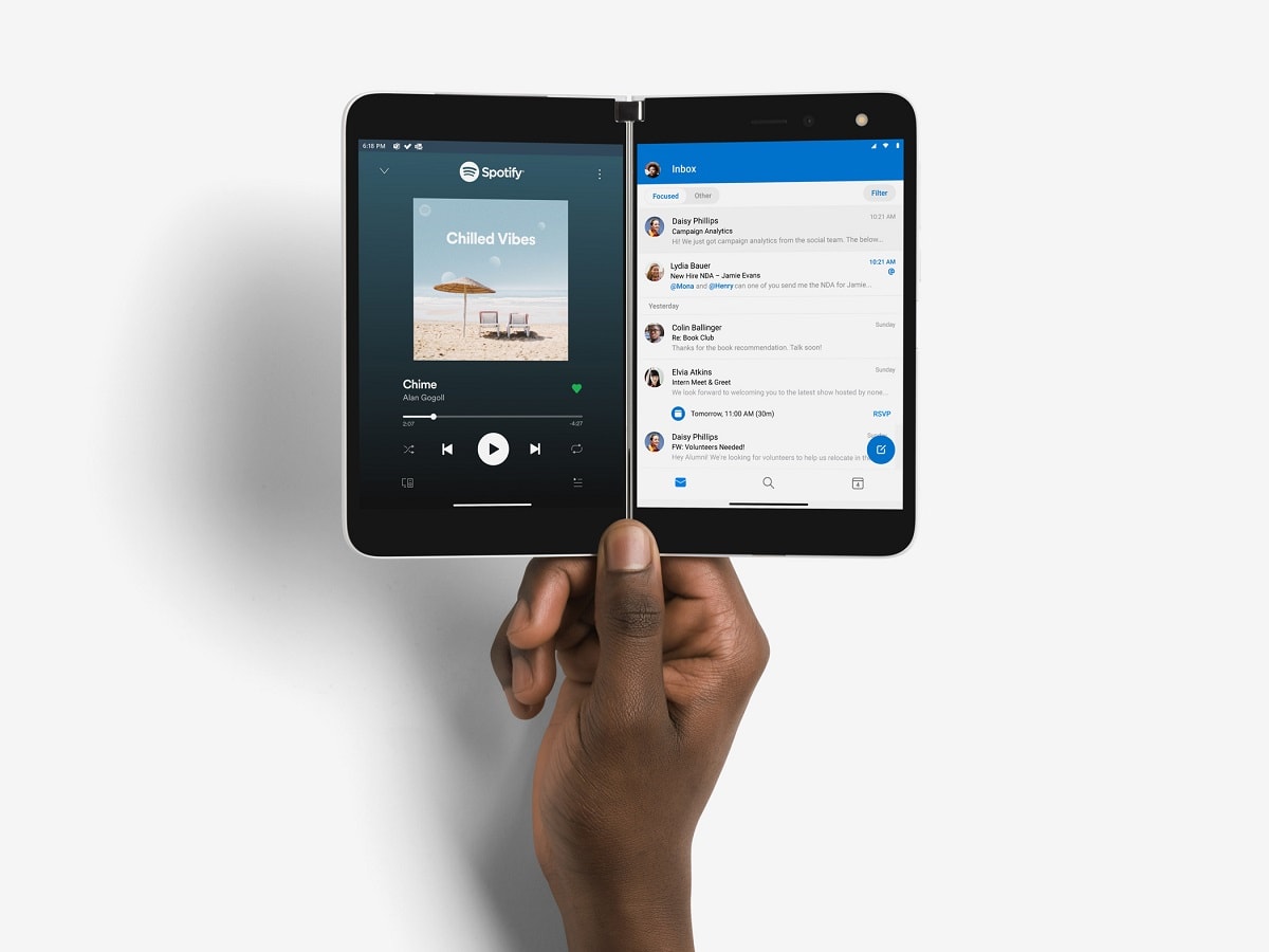 Imagen oficial de la Microsoft Surface Duo con dos pantallas.