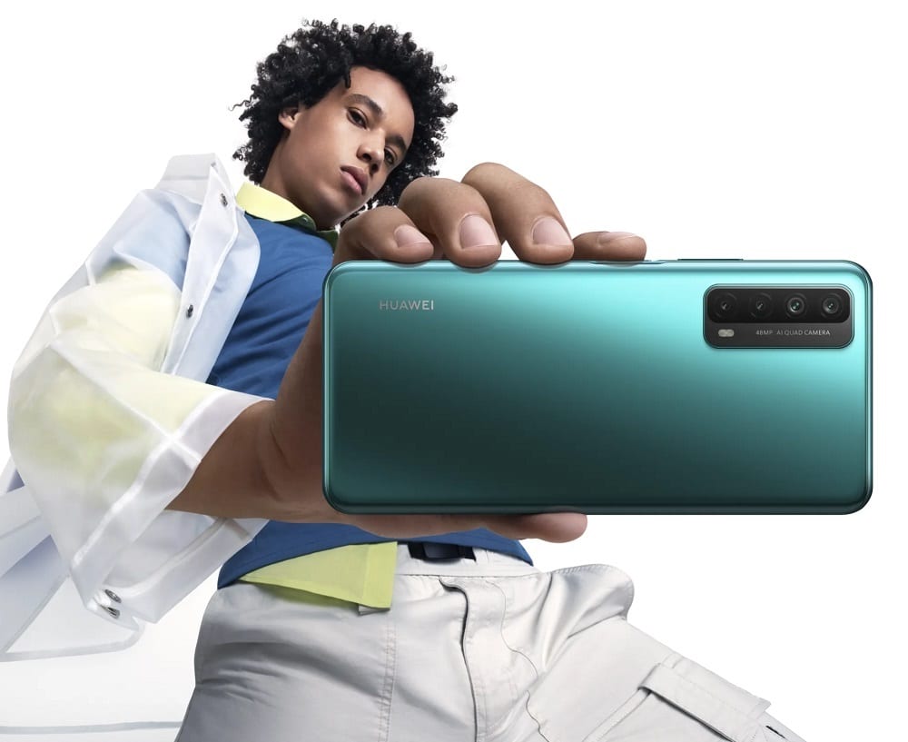 Render promocional del diseño dorsal del Huawei P Smart 2021.