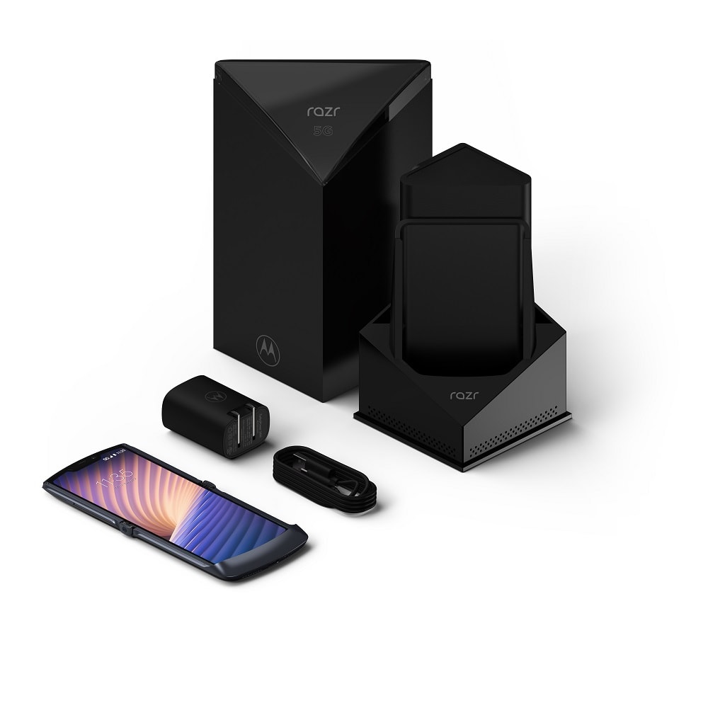 Render oficial del packaging del Motorola RAZR 5G.
