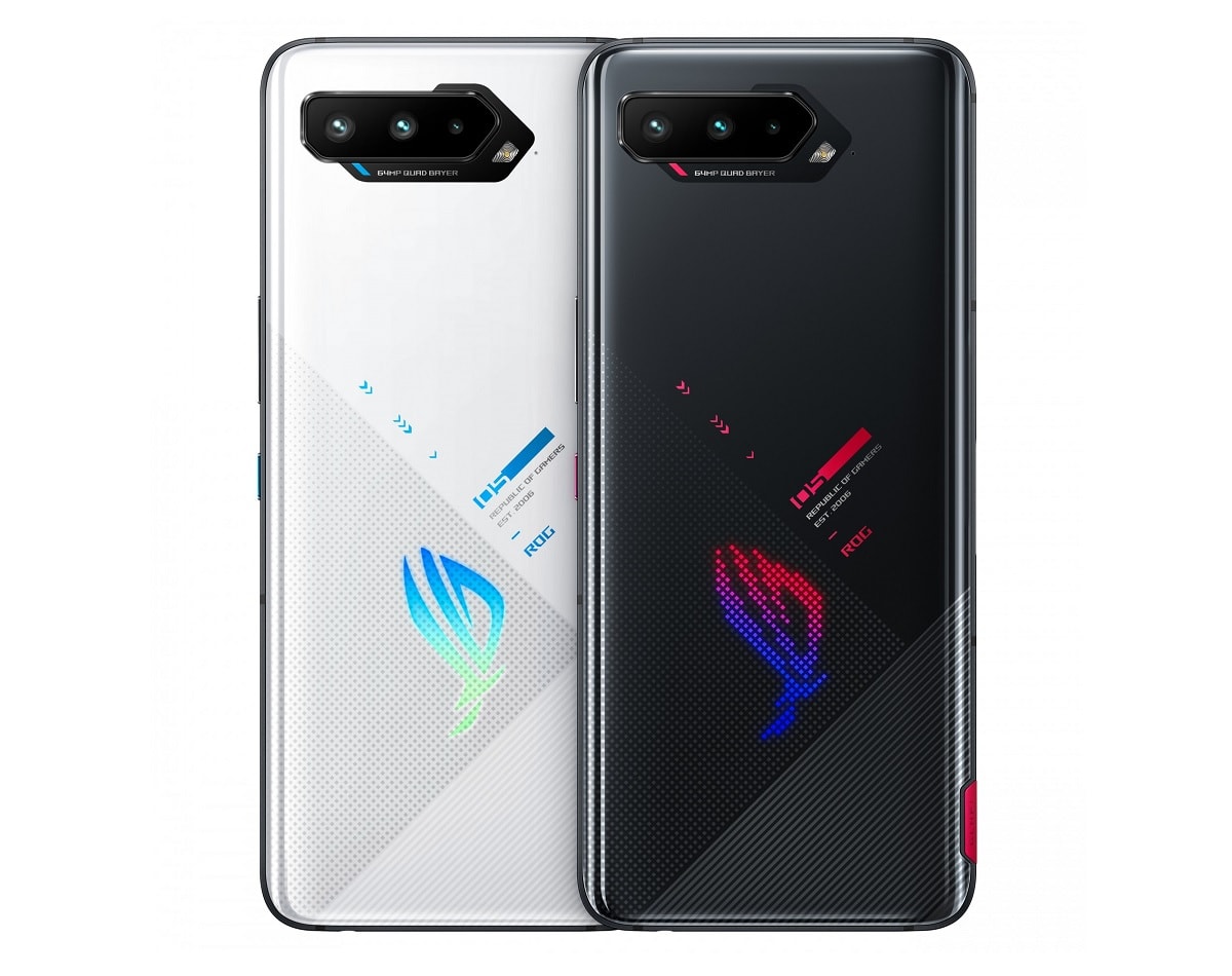 Render oficial del ASUS ROG Phone 5 en colores Phantom Black y Storm White.