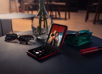 Motorola Razr 50 Ultra aparece en fotos sugiriendo pocos cambios