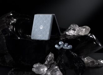 El Motorola Razr (2025) se viste de gala con cristales Swarovski