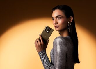 Motorola Signature es oficial con cámara triple de 50MP, chip Snapdragon 8 Gen 5