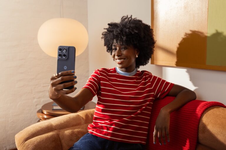 Motorola Moto G87 debuta con una cámara principal de 200MP